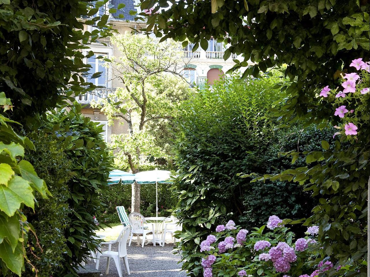 Hotel Royal Saint-Mart Royat Exterior foto